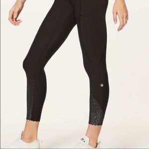 Lululemon Tight Stuff Tight II Black reflective scalloped